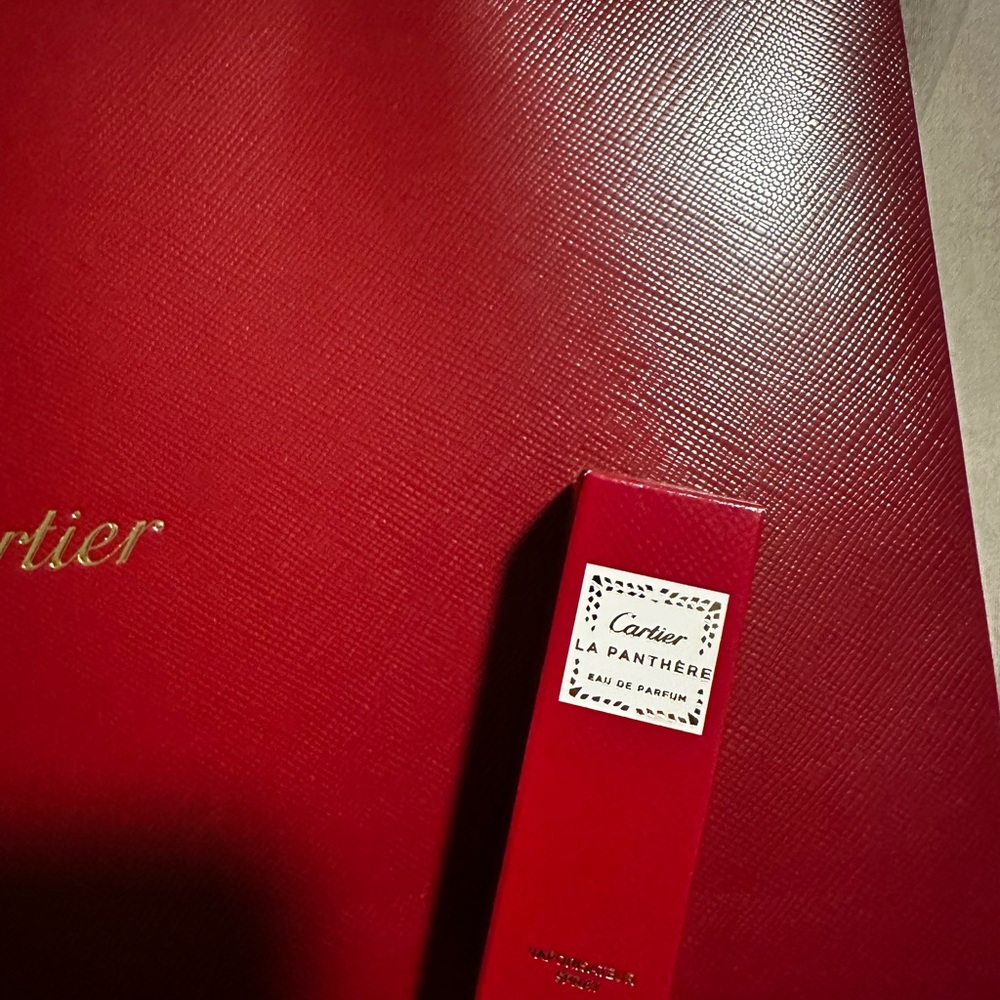 Cartier Travel Pouch with Cartier Red Gift Bag / Red bag / Cartier /Panthere - Picture 2 of 6